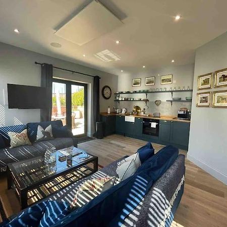 The Carriage House Villa Salisbury Bagian luar foto