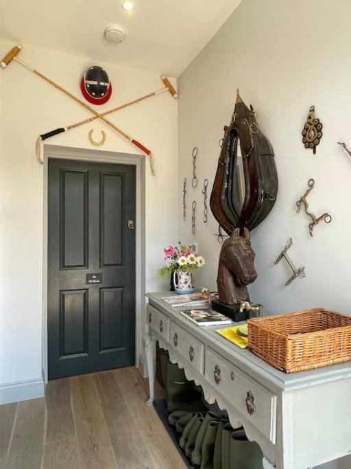 The Carriage House Villa Salisbury Bagian luar foto