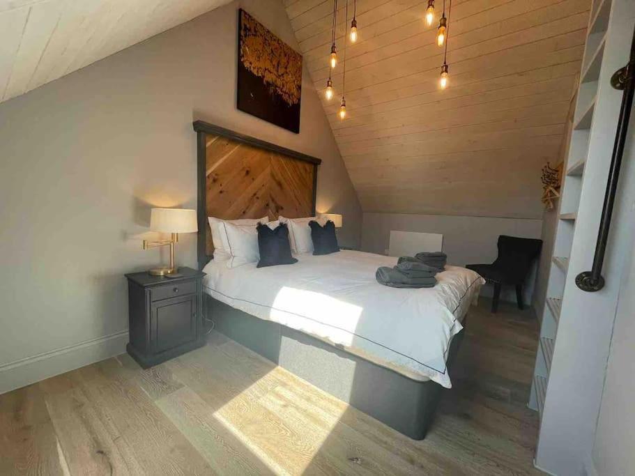 The Carriage House Villa Salisbury Bagian luar foto