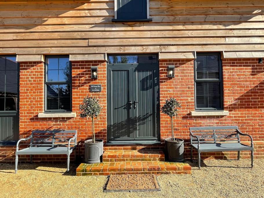 The Carriage House Villa Salisbury Bagian luar foto