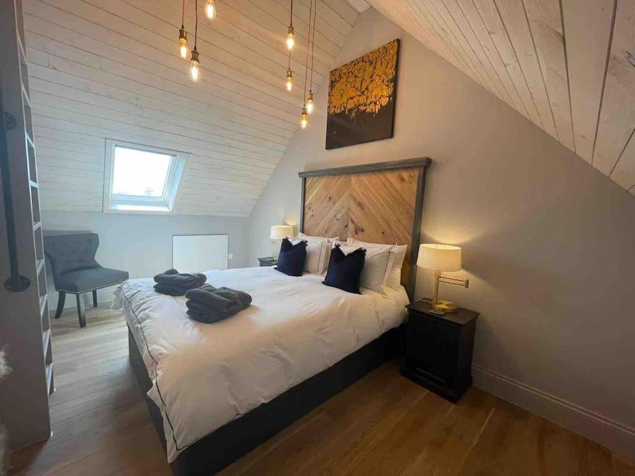The Carriage House Villa Salisbury Bagian luar foto